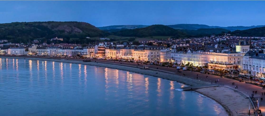 7 Llewelyn Avenue Lejlighed Llandudno Eksteriør billede